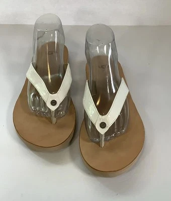 Chanclas UGG Tawney para mujer charol blanco talla 10 #1019881 ¡USADAS EN EXCELENTE ESTADO! Foto 1 de 4