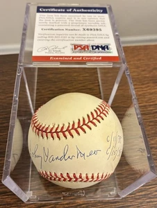 Johnny Vander Meer signed Baseball Cube No Hitter Inscription PSA/DNA RARE AUTO - Picture 1 of 5