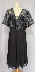 BNWOT Women's Chi Chi Curve Lace Skater Dress Black/Silver Floral UK16 JB1-6 - Picture 1 of 9
