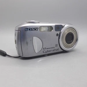 Sony Digital Camera Cybershot DSC-P93 5.1MP Silver Tested - Picture 1 of 8