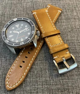 Premium tanned stitched leather watch strap / Caramel Brown / Stainless /20/22mm - Picture 1 of 7
