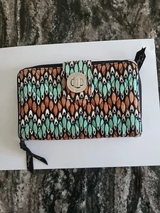 Vera Bradley Retired Sienna Stream Pattern Turn Lock Wallet Multiple Pockets - Picture 1 of 7