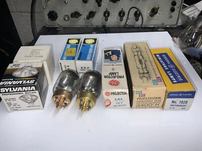 LOTE DE LÁMPARA DE PROYECCIÓN (2) SYLVANIA ESP, 2x GE DCF & (1) GE CAL & BAB & DXN & + Foto 1 de 4