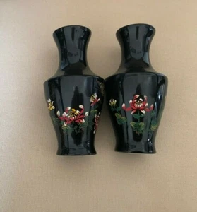 Vintage Wooden Vase w/Varnish,Vietnam Lacq.miniature,hand painted. Set of 2 - Picture 1 of 8