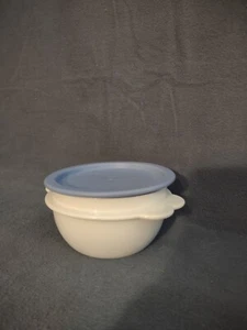 Tupperware White 16 oz ONE TOUCH BOWL 2514A-1 w/2423E-3 Blue Lid Vintage - Picture 1 of 2