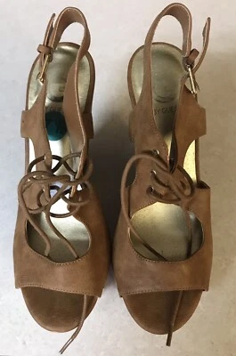 G By Guess Brown Faux Suede Chunky Wooden Heel Size:7.5 - Image 1 of 4