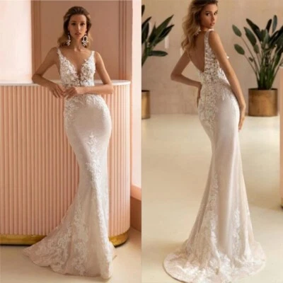 Elegant Mermaid Wedding Dresses V-Neck Backless Lace Applique Bridal Gowns Train - Image 1 of 4