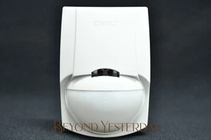 NEW: DSC DIGITAL PIR MOTION DETECTOR WITH PET IMMUNITY - WHITE - LC-100PI SENSOR - Picture 1 of 7