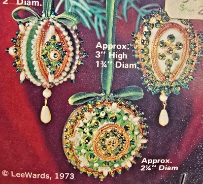 RARO! LeeWards EMERALD TRIO Hace 3 De Colección 1973 Lentejuelas Cuentas Navidad Adorno Kit Foto 1 de 4