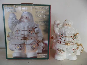Lifestyles Studios Porzellan Weihnachtsmann Weihnachtswindlicht Gold & Schmuckakzente - Bild 1 von 10