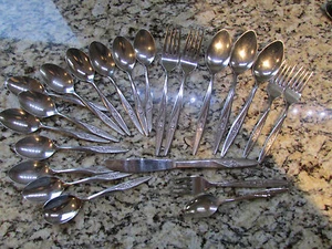 UTICA EVEN SONG SATIN ROSE STAINLESS SILVERWARE FLATWARE SET 22 PCE FREE SHIP - Picture 1 of 6