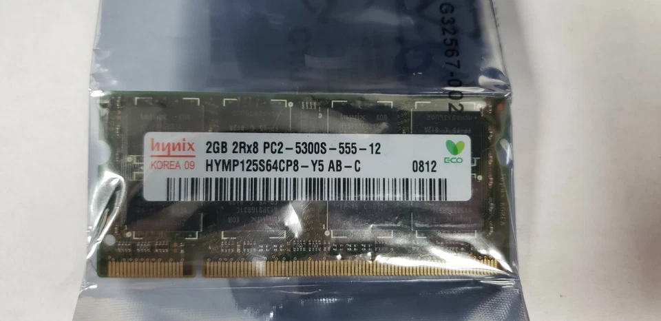 Hynix PC2-5300S 2GB (HYMP125S64CP8-Y5) - Image 1 of 1