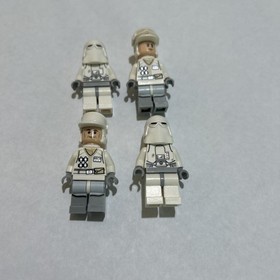 LEGO Star Wars 2 Hoth Rebel Troopers and 2 Snow Troopers