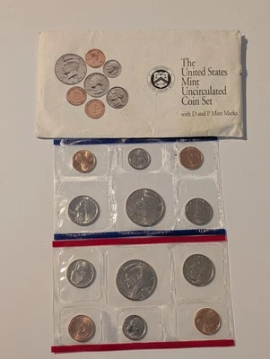 1992 US Mint 10 Coin Uncirculated Set Complete Philadelphia & Denver - Image 1 of 4