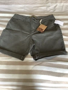 LOVE Ladies Shorts 14 New - Picture 1 of 3