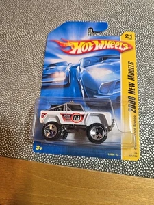 Neu im Karton 2007 Custom Ford Bronco 4X4 weiß 2008 neue Modelle Hot Wheels Spielzeug 1/64 #21 - Bild 1 von 7