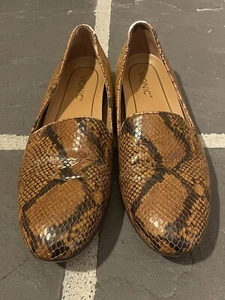 Vionic Faux Snakeskin Flat Loafers Size 9.5 - Picture 1 of 6