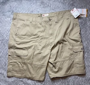 Wrangler Cargo Shorts Khaki Size 48 Epic Soft Flex Fit Relaxed Fit New - Picture 1 of 4