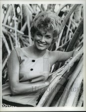 1967 Press Photo Beth Brickell stars in CBS-TV series Gentle Ben