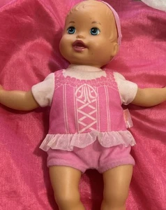 Bambola Mattel con fascia per la testa e corpo morbido - Foto 1 di 7