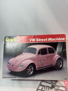 Revell #7143 VW Beetle Street Machine 1:25 Modèle Kit - Vintage Rose Bug