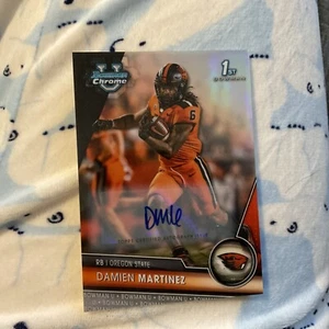 2023 Bowman Chrome U University Damien Martinez Refractor 1st Auto /499 Miami - Picture 1 of 2