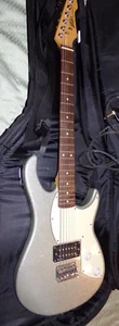 Peavey Rockmaster Metalic Silver Electric Guitar & Road Runner Guitar Bag - Picture 1 of 12