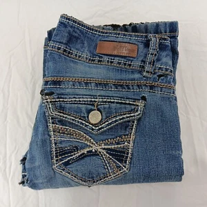 Wallflower Blue Jeans Women’s size 7 Bootcut Low Rise Embroidered Stretch Denim - Picture 1 of 12
