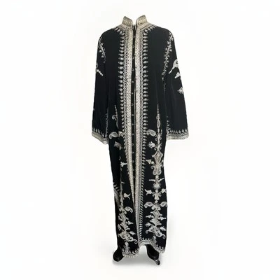 70-е Черный Бархатный Халат Кафтан Серебряная Вышивка - Музей/Архив Стилиста, M/L  - Изображение 1 из 4