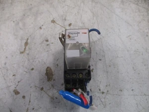 Dayton Relais 1EHP9 120V Spule mit Sockel gebraucht - Bild 1 von 6