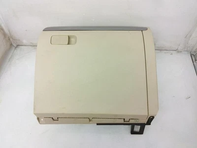 Caja de almacenamiento con guantera Volkswagen Jetta 2015-2017 sedán 5C7-857-101-C-95T Foto 1 de 4