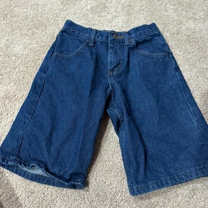Rustler Jungen klassische Jeansshorts Größe 10 normale mittlere Waschung 100 % Baumwolle - Bild 1 von 5