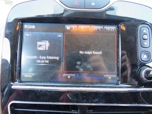 RENAULT CLIO GT MK4 2013 REF-B561 / SAT NAV CONTROL UNIT SCREEN FREE P&P - Picture 1 of 2