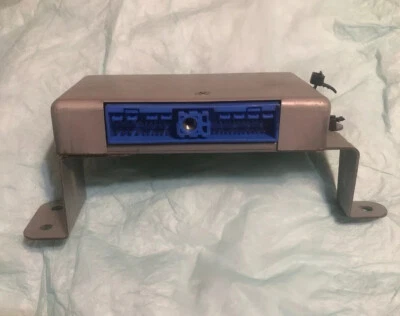 1998 INFINITI I30 TCM MÓDULO DE CONTROLE DE TRANSMISSÃO A64-000E53 - Imagem 1 de 4