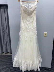 $3500 Lace & Tulle Ivory Mermaid Wedding Dress Size 12 with defects - Picture 1 of 11