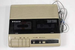 Contestador automático telefónico vintage Sanyo TAS 1100 doble casete utilería Japón años 80 - Imagen 1 de 7