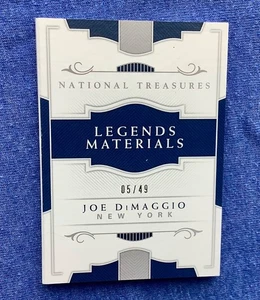 2018 National Treasures Legends Materials Joe DiMaggio Game Used Bat Book 05/49 - Bild 1 von 6