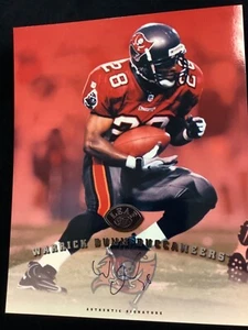 WARRICK DUNN SIGNED 8X10 PHOTO TAMPA BAY BUCS NFL AUTOGRAPH COA LEAF - Picture 1 of 1