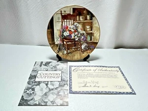 Plato de coleccionista W. L. George COUNTRY CUTTINGS #18337D Grandma's Garden 1990 - Imagen 1 de 3