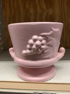 VINTAGE HULL PINK TUSCANNY GRAPE PLANTER 5.5" x 5.75" - Picture 1 of 7