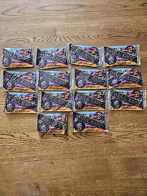 14x Skull Kapz Pogs Vintage Factory Sealed Pack, 5 Skull Kapz 1 Holographic Kapz - Image 1 of 2