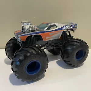 Hot Wheels MONSTER TRUCK 1972 DODGE CHALLENGER 1:24 Hemi - Picture 1 of 10