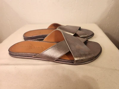 Gentle Souls Kenneth Cole Women's sz 8 Lark Bronze Leather Slip On Slides #2 - Image 1 of 4