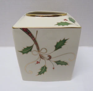 LENOX Hoilday Nouveau Porzellan Taschentuchdose Deckel Christmas Dimension Collection - Bild 1 von 4