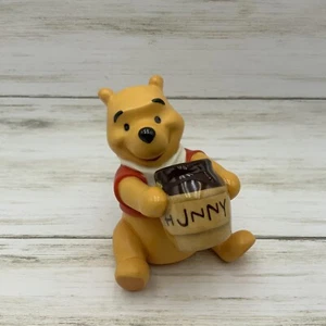 WDCC "Winnie the Pooh and the Honey Tree" Figurine and Pin - Picture 1 of 11