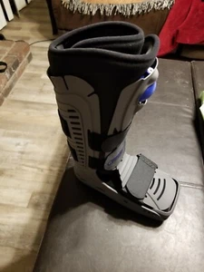 SB High Top Closed Toe Orthotronix Medical Fracture Boot (small) Small, New out - Bild 1 von 5