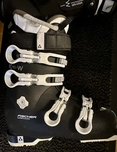 DA Skischuh Fischer RC PRO W 90 Vacuum Full Fit 26,5 EU40/leichtgängig Schnallen - Bild 1 von 9