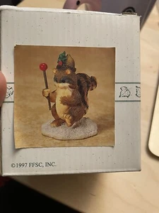 “The Drum Major” Charming Tails Raccoon Holiday figurine NIB 1997 Vintage - Picture 1 of 5