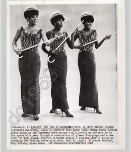 MOTOWN MUSIC Group THE SUPREMES Hollywood CA DE COLECCIÓN 1965 Foto de prensa - Imagen 1 de 2