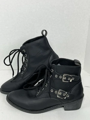 Botines negros con ojal y detalle de hebilla para mujer botines de moda talla 9 Foto 1 de 4